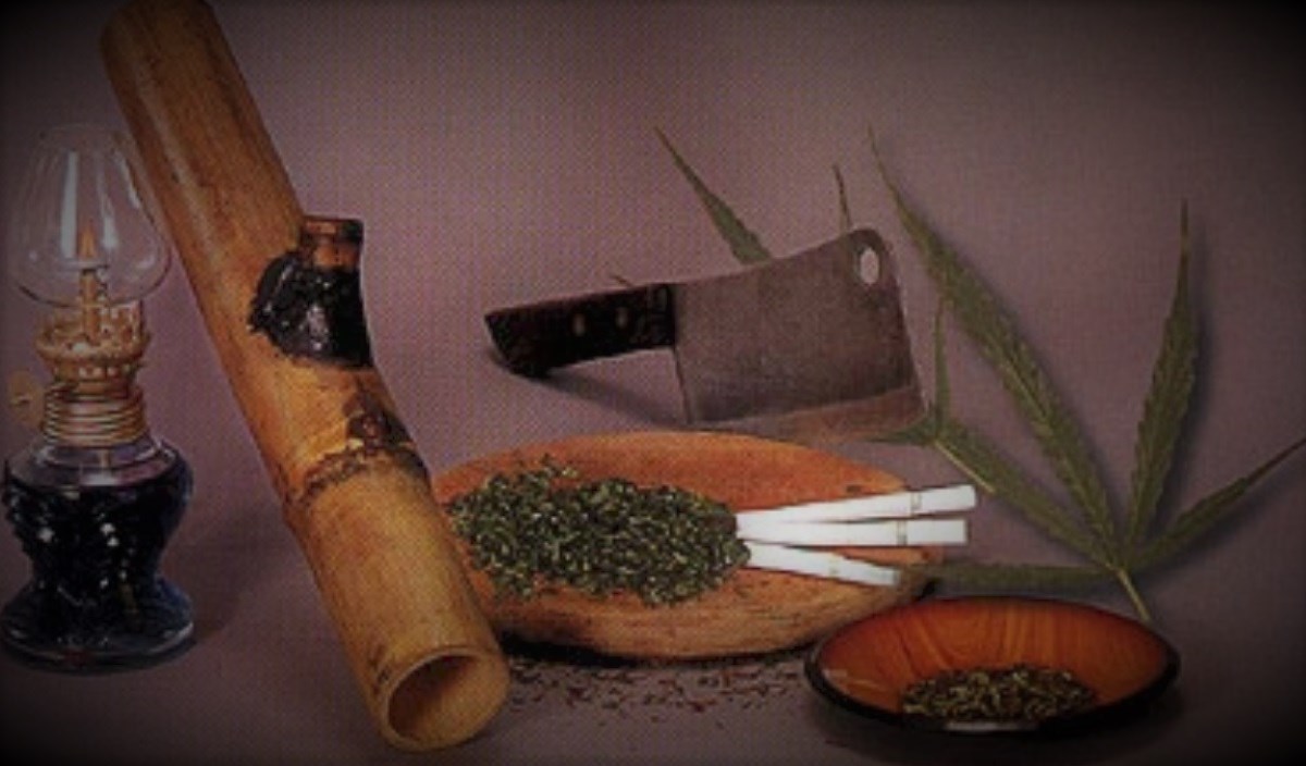 An artistic photo of a handcrafted Thai Bong